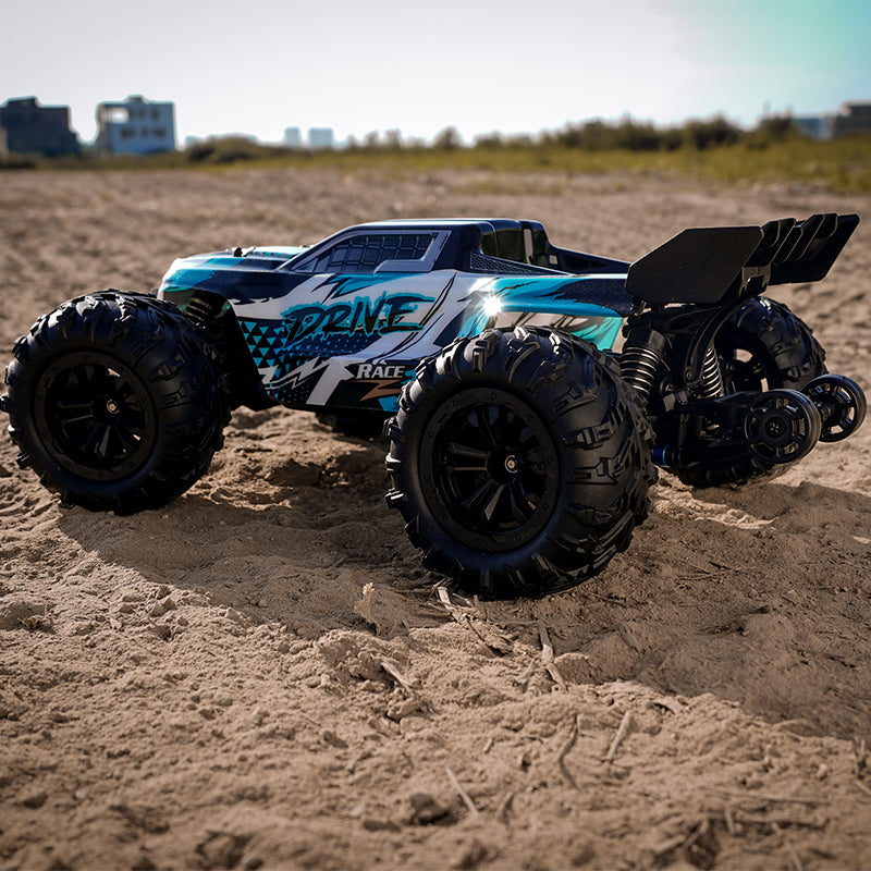 SCY 16102 PRO 1/16 2.4G 4WD Off-Road RC Monster Trucks Brushless Motor